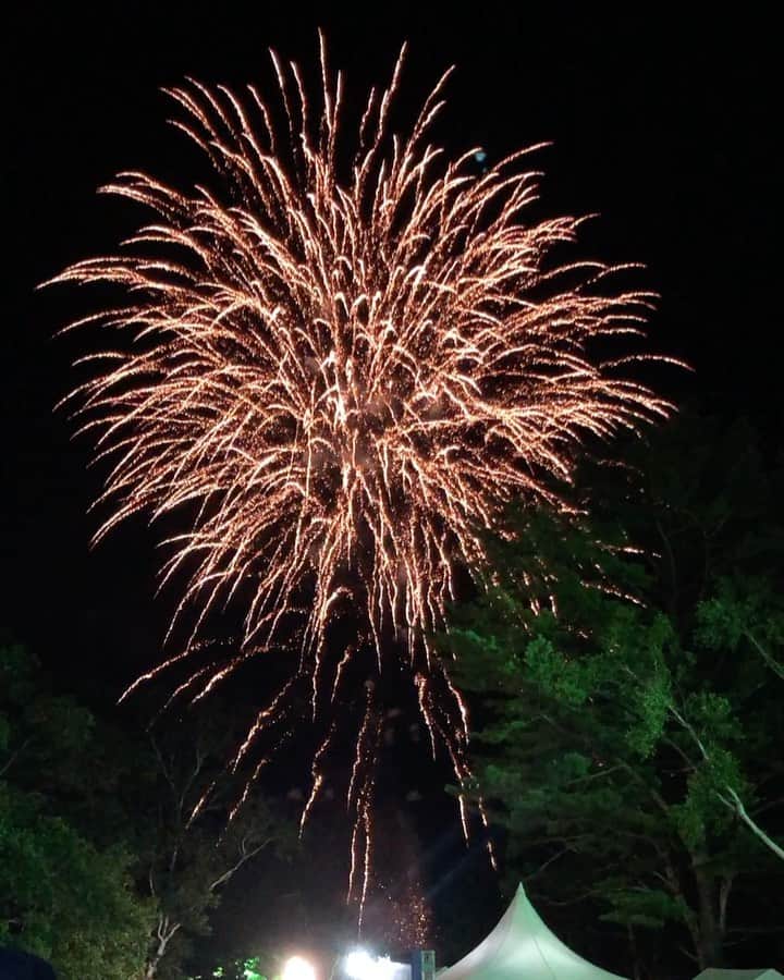 のインスタグラム：「🎇 * #fujirock #fujirockfestival #fujirock2021 #fujirockfestival2021 #fujirockpost #フジロック #フジロックフェスティバル #フジロック2021 #花火 #marikill66frf #marikill66fes #marikill66_0819」