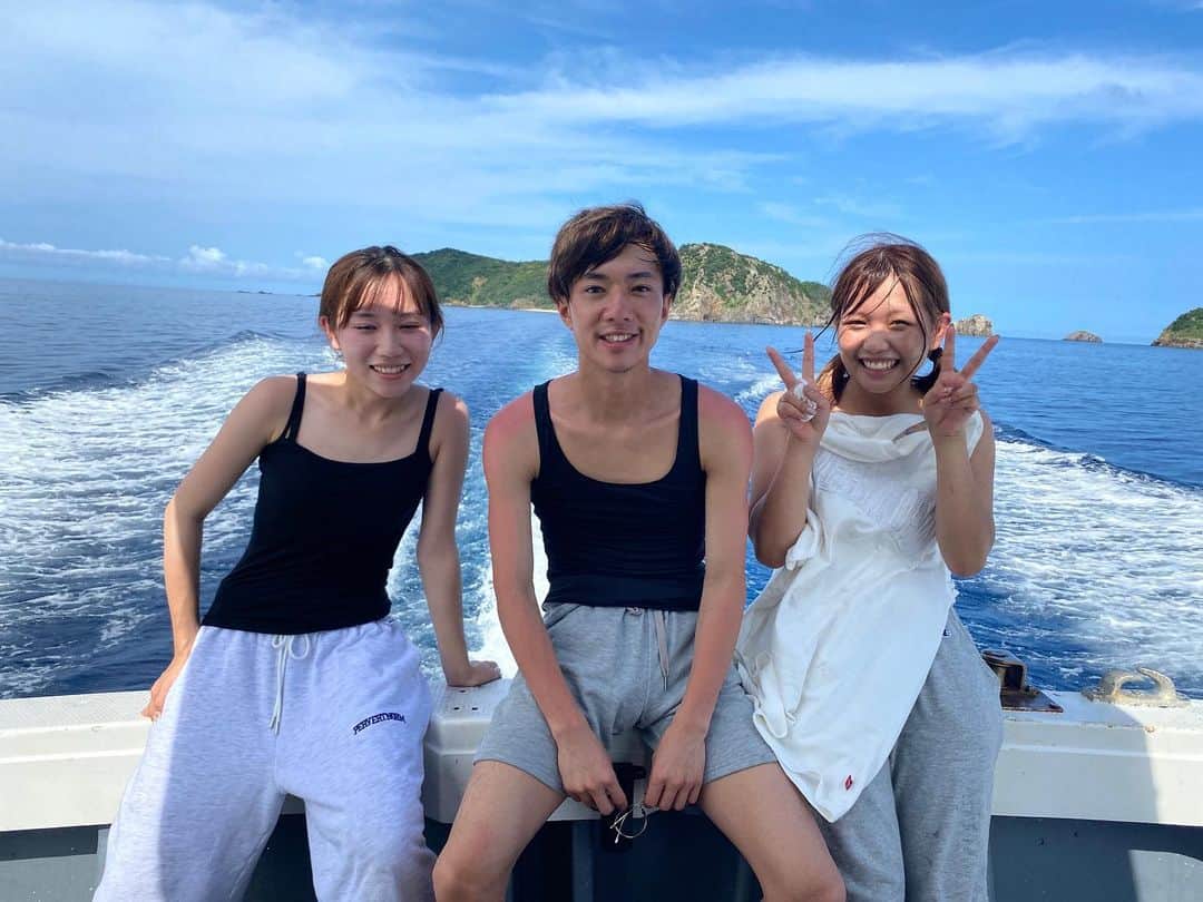 ばんばんざいのインスタグラム：「⁡ ⁡ ３日間に渡る無人島の動画見て下さって ありがとうございました！ ⁡ ずっとサバイバルをやってみたいねって 話してたのでまさか実現するとは🙄 ⁡ 皆の為に必死に頑張る分背負う物は 本当に大きかったと思います。 るなとちーちゃんは 誰よりも頑張り屋さんで人一倍努力家だから ばんばんざいは2人がいてこそのグループなんだなぁと 今回でより一層強く思いました。 ⁡ この無人島での生活を 4人で最後までやり遂げられた事 最高の思い出になりました☺️ ⁡ ⁡ #ばんばんざい #笑顔が1番さ」