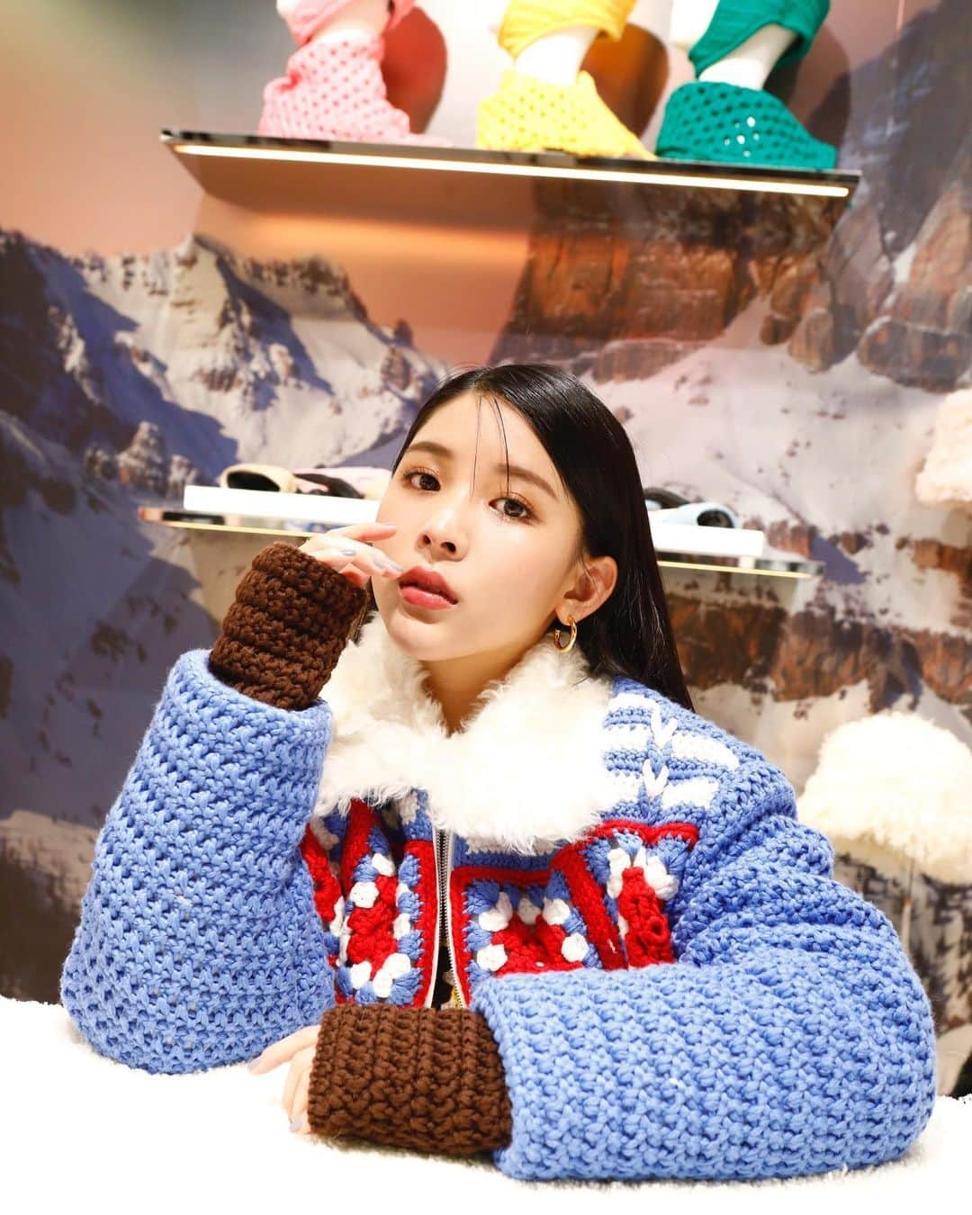 ミチさんのインスタグラム写真 - (ミチInstagram)「@miumiu ❄️🌨 ウィンタースポーツが恋しくなっちゃう、スノーボード可愛かった🏂🧡 #miumiumountainclub」8月19日 22時46分 - mi0306chi