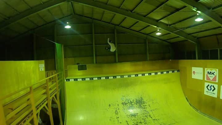 笹岡建介のインスタグラム：「📍@hi_5.skatepark 📍  @mktaxi.jp @dcshoes_japan @dorcus_tbs @bern_japan @stance_japan @skullcandyjapan @independenttrucks @rictawheels @minirampsteez @vertskateboarding  #mktaxi#dcshoesjapan #dcshoes #skullcandyjapan #bells #independenttrucks #triforce_k #hi_5 #dorcus_tbs #6556skateboarding #divisio#fivecrossskatepark #showgekiskateboards #13mind#bern#bernjapan#make___#skate#skateboard #instagood #minirampsteez #vertskateboarding #gmys」