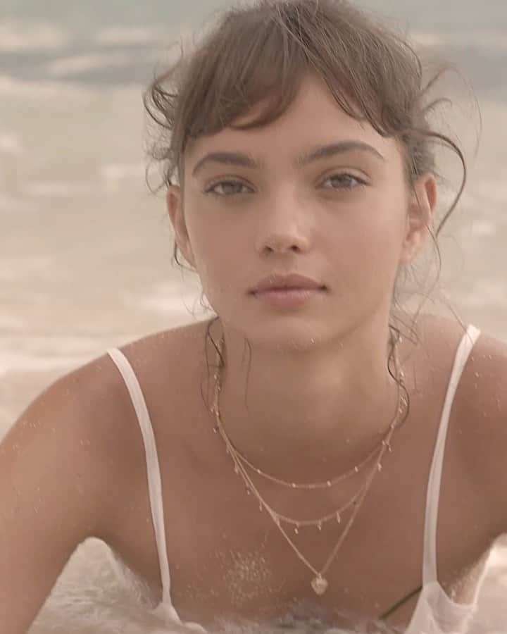 Inka Williamsのインスタグラム：「Still not done with @magnifikmagazine @arbenjy_video @davidbellemere @nicci_mua」