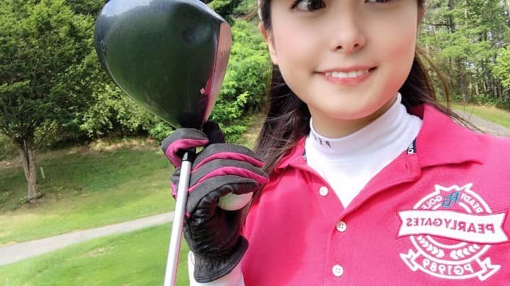 時田愛梨のインスタグラム：「先日、父とゴルフ⛳️🏌️‍♀️ #ゴルフ　#父娘　#2サム」