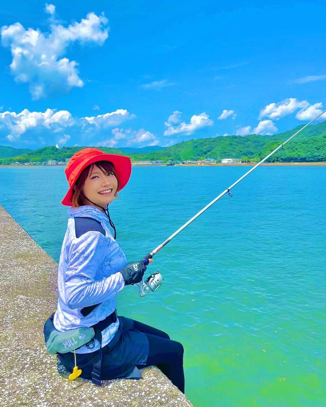 秋丸美帆さんのインスタグラム写真 - (秋丸美帆Instagram)「少しずつ秋の気配を感じるようになってきました😊四季の中でも一番好きな秋、早く来ないかなぁ🌰ハゼ釣りがしたい( ^ω^ )  #fishing #sea #summer #夏 #釣り #海」8月20日 18時58分 - mippy34