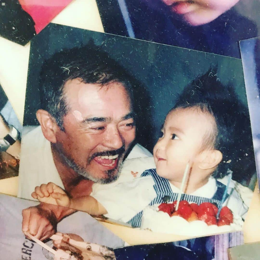 新田真剣佑のインスタグラム：「No matter where I am, you’ll always be in my heart.  Love you so much Dad.」