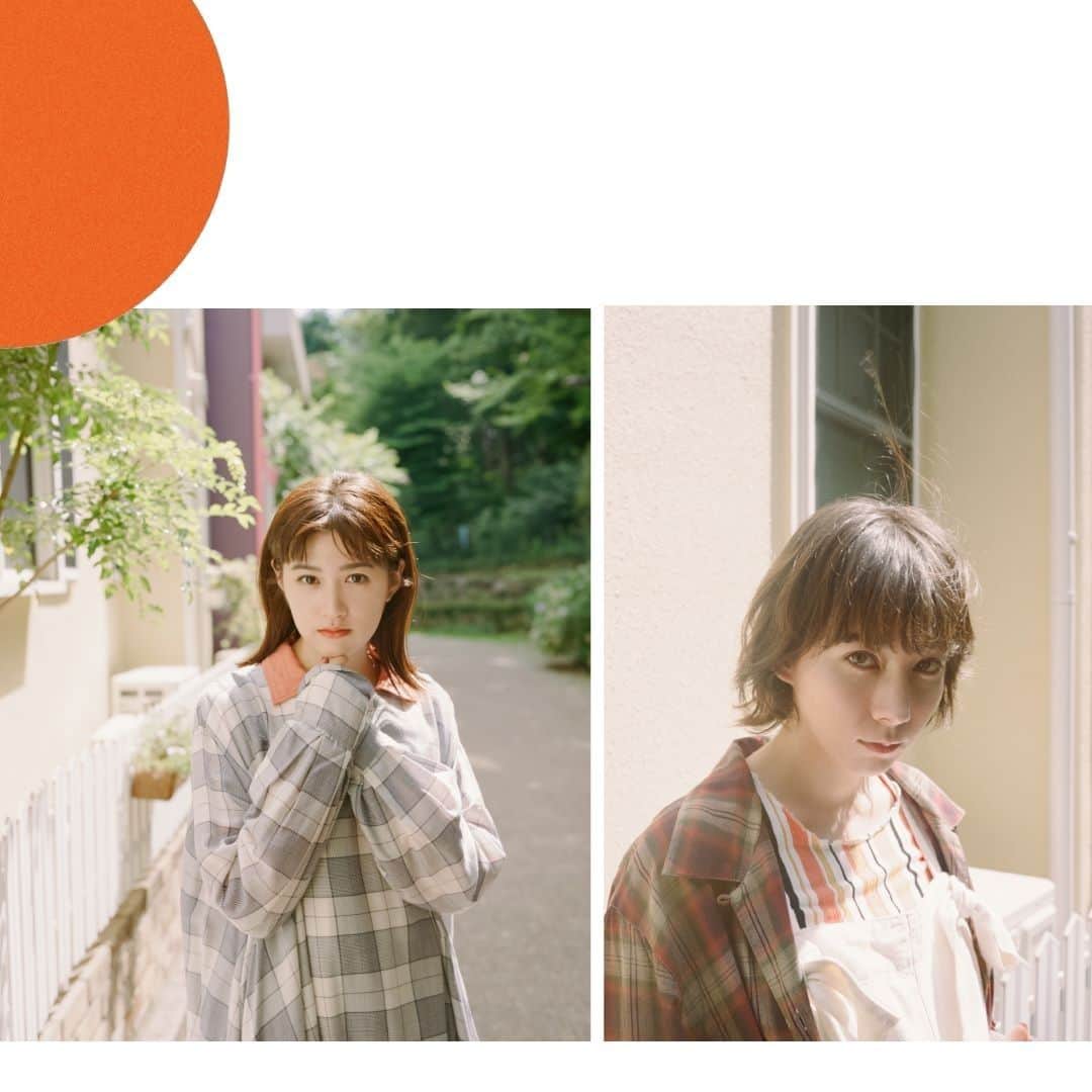 ルミネ公式のインスタグラム：「. Retreat myself 夏の終わりと秋の始まり。  心をゆるめて、秋へ。  Model @sakurako_kns & @_lisabayne Creative direction & Art direction @kana_tkym Photo @kisshomaru Hair & Make up @chikasuzuki1 Styling @leeyasuka   #retreatmyself #retreat #retreatment #小西桜子 #ベイン理紗 #lumine #ルミネ  #エシカルファッション #サスティナブルファッション #カジュアルファッション  #秋服コーデ #ヴィンテージファッション #2021aw」