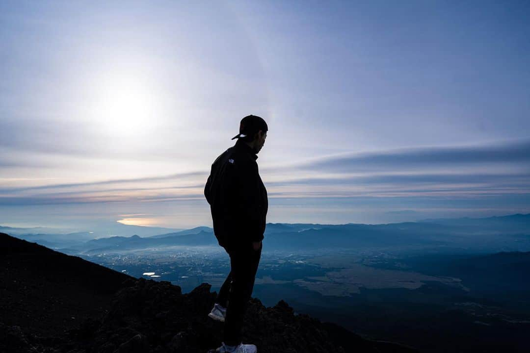 TAKUYA∞さんのインスタグラム写真 - (TAKUYA∞Instagram)「今年の富士山 #UVERworld #TAKUYA∞ #富士山 #8回目頭頂」9月15日 12時17分 - takuya_world_official