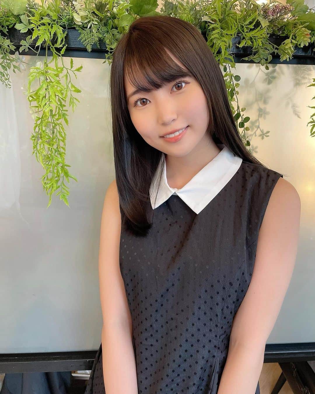 のインスタグラム：「◯ ・ 🎹🎼  このワンピースずっと前に 買ってたのに いつか着よう！と大事にしすぎたら 秋になっちゃって  でもこないだ暑かった日に着れた、 ニッコリ☺️☺️  髪の毛カラーと トリートメントしていただきました✨ @rrs_jun   最近髪ダメージがすごかったけど めっちゃ艶さらに戻ってうれしい👩🏻  じゅんさんありがとうございました🪄」