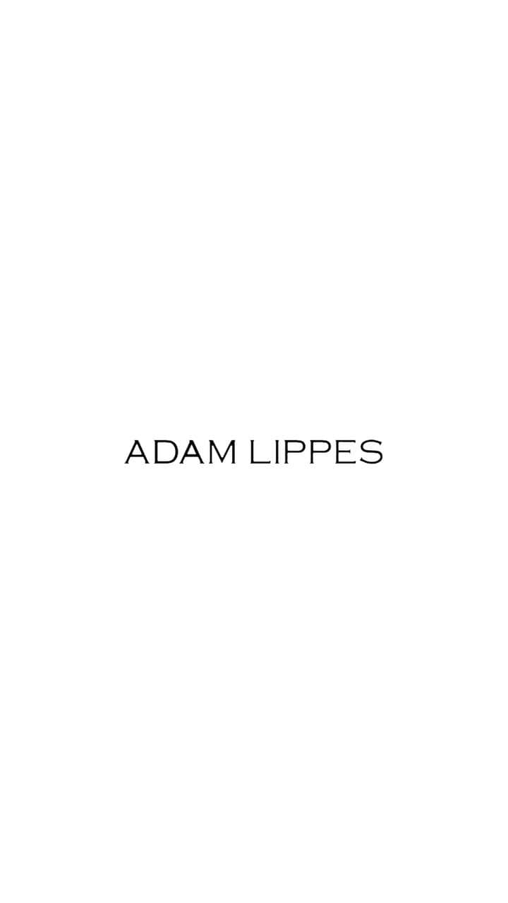 アダムのインスタグラム：「Adam Lippes Spring Summer 2022   Production: @csglobalgroup Casting: Shaun Beyen for @plusthreetwo Hair: @nelsonvercher for @ritahazan Beauty: @reginaharris Music: Rene Arsenault Nails: @pattieyankee for @pattieyankeeproducts Shoes: @manoloblahnik Hats: @albertus_swanepoel Location: Winter Garden @bfplny  With special thanks to  @bfplny @anatolli #adamlippes #adamlippesss22 #nyfw」