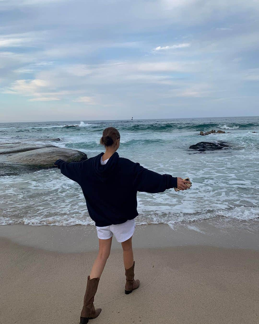 キム・ボラムさんのインスタグラム写真 - (キム・ボラムInstagram)「🌊  다시 가고싶어 #르라미 #양양」9月15日 20時39分 - _ram_e