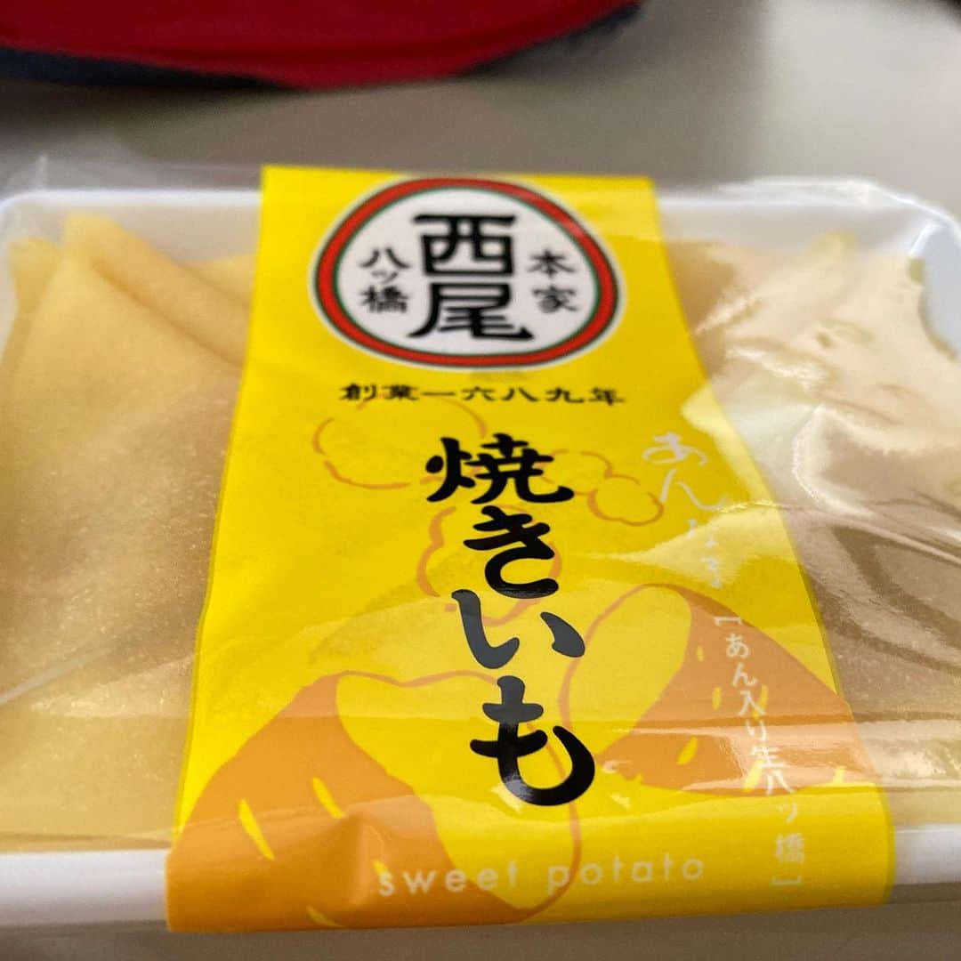 鳥越佳那さんのインスタグラム写真 - (鳥越佳那Instagram)「食欲の秋🍁✨  京都で人気の49店舗が 静岡伊勢丹に集結💡  会場は 京グルメやお香の香りがしていて 目を閉じれば京都！気分！でした〜⛩✨  詳しくは今日のまるごとで 紹介予定です(*´-`)  写真は、 お買い物したものと 今日のまるごとで紹介するものの一部🙆‍♀️  ...また芋芋しくなってしまいました。。 秋だからいいですよね😅？  #静岡伊勢丹 #京都展 #まるごと #秋スイーツ」9月15日 13時59分 - kana_torigoe