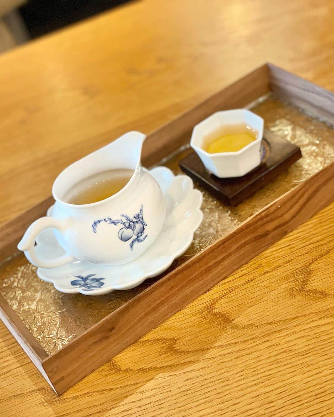 津田麻莉奈さんのインスタグラム写真 - (津田麻莉奈Instagram)「ただいま、ロケ中。 美味しい台湾茶をいただきました🍵 茶器も素敵。  https://tropa.co.jp/  −−−−−−−−−−−−−−−−−−−−−−−−−−−−−  #ロケ #撮影 #台湾茶 #台湾茶器  #まち歩き #お散歩 #お散歩ロケ #東京 #tokyo #ootd #私服 #まりなる #津田麻莉奈」9月15日 16時24分 - tsudamarinal