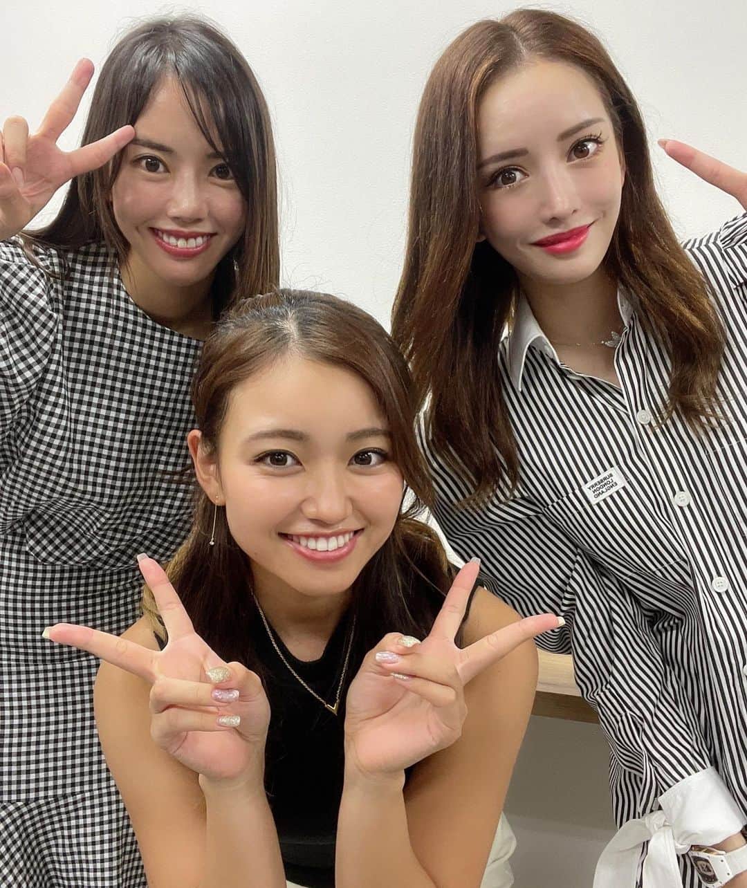 hina2221のインスタグラム：「今日は @raffiuro_japan のインスタライブ 💗 ご視聴してくださった方ありがとうございました✨  可愛い2人がウェア着てくださったので、 嬉しい😊💗 また次回は11月に新作でたときやりたいな✨  ウェアで写真撮り忘れたので、次回は 着替える前に撮らないと😘 . . .  #ゴルフ好き #ゴルフ #ゴルフラウンド #ゴルフ女子 #ゴルフ上手くなりたい #ゴルフスイング #ゴルフスイング動画 #ゴルフコーデ #ゴルフ男子 #ゴルフ好きな人と繋がりたい #ゴルフバカ #ゴルフ好きな人と仲良くなりたい #ゴルフウェア #ゴルフ記録 #おしゃれさんと繋がりたい #お洒落 #スポーツ好き #スポーツコーデ  #golf #vividgolf #ビビゴルフ #golfstagram #golfwear #golfgirl #golfswing #골프여자#골프스타그램 #」