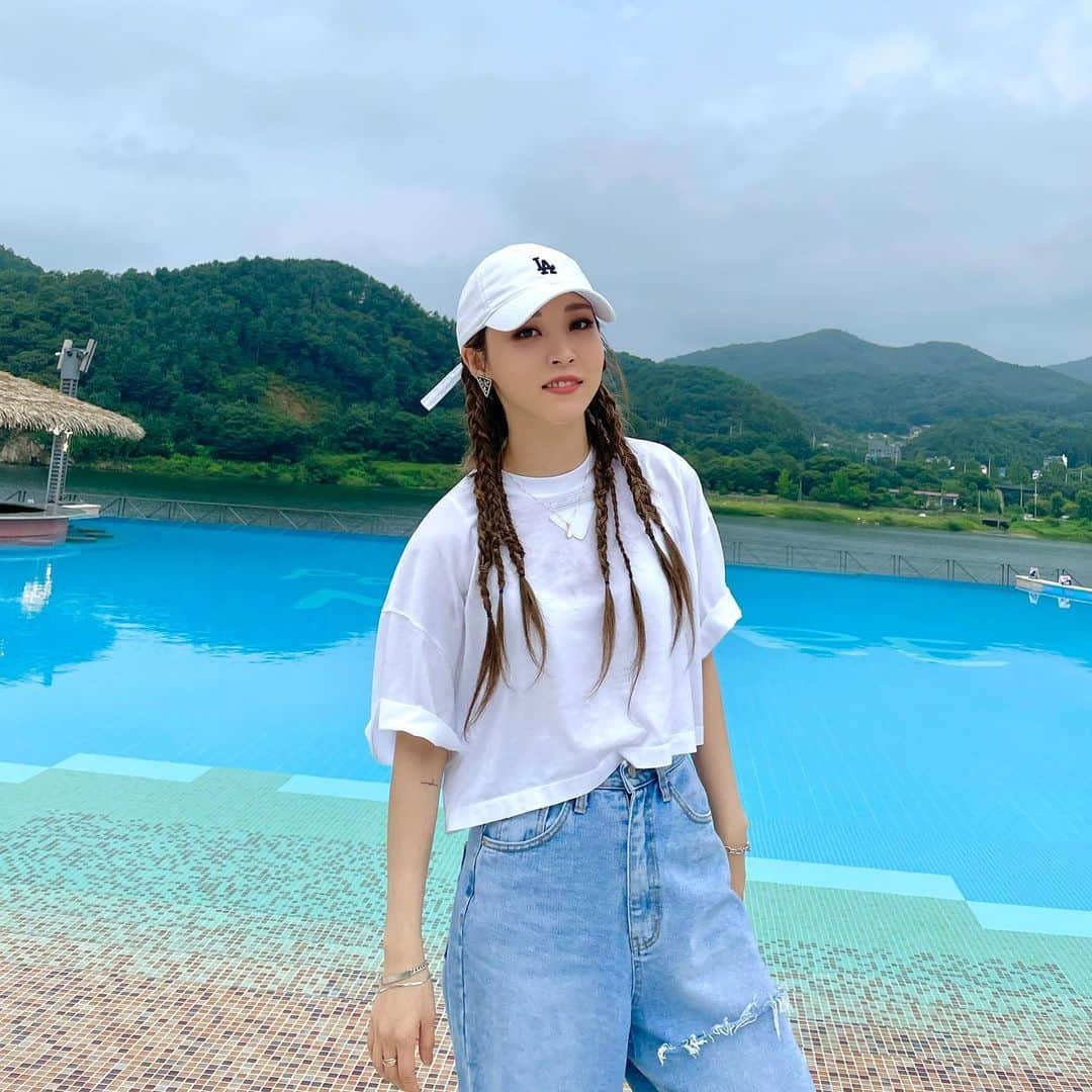 ムンビョルさんのインスタグラム写真 - (ムンビョルInstagram)「☁️🌻🌊mumumumuch😘」9月15日 18時32分 - mo_onbyul