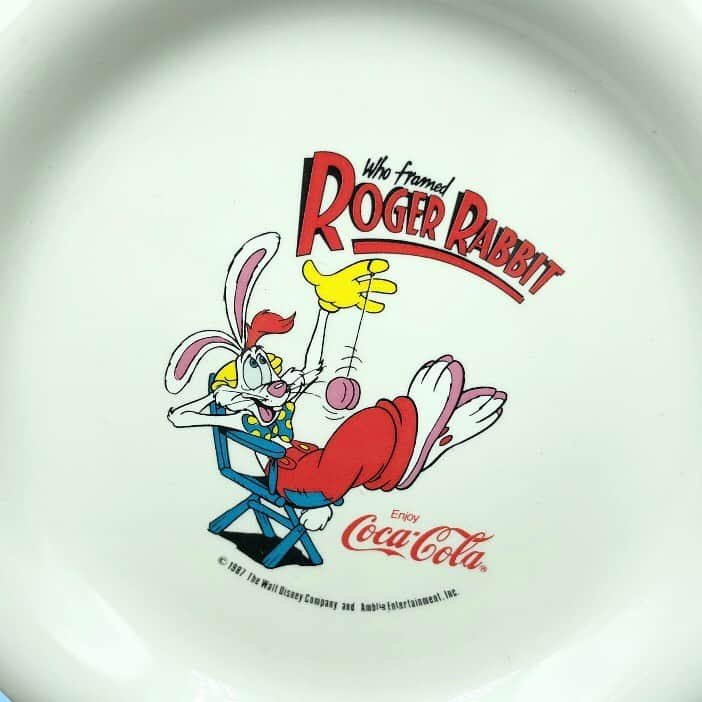 おもちゃやSPIRALさんのインスタグラム写真 - (おもちゃやSPIRALInstagram)「1987 Roger Rabbit Plate入荷しました！ 直径約16cmです！ 2000yen+tax(each)🐰💕」9月15日 18時39分 - spiral_toy