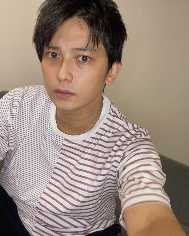 東惣介のインスタグラム：「腹筋終わったー #毎日腹筋」