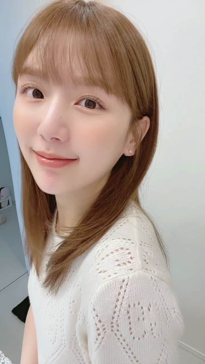 ひよんのインスタグラム：「😷💓  ひよんのマスクメイク💄💛 簡単にまとめてみたよ〜☺️✨  使ったコスメはYouTubeのshortsの方に全部書いてあるから、チェックしてみてね❣️  #ひよん #マスクメイク」