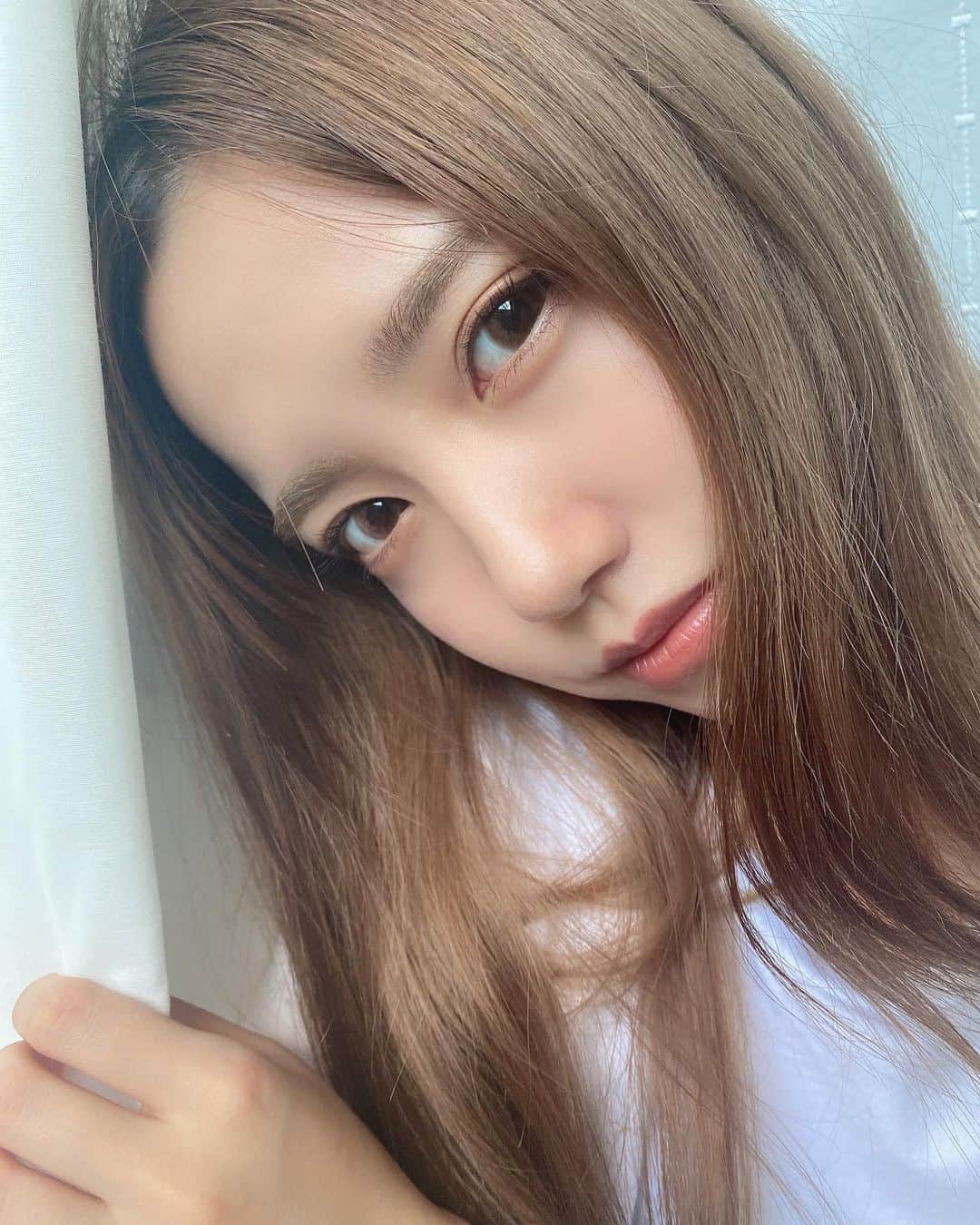 加藤玲奈のインスタグラム：「いつもと違うコンタクトつけてみた👀」
