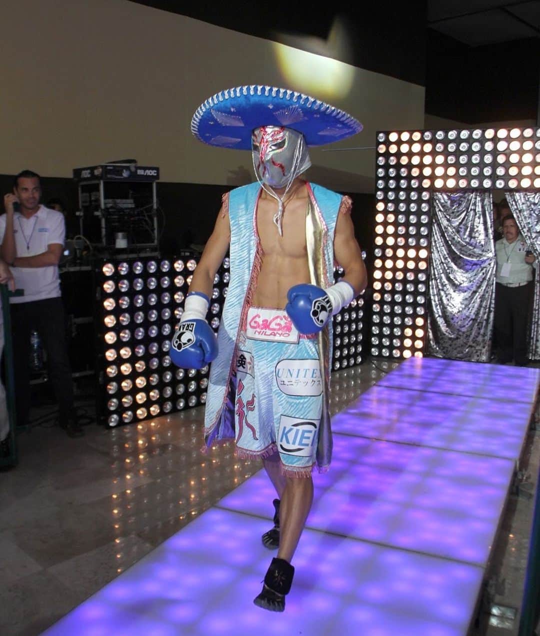 亀田和毅さんのインスタグラム写真 - (亀田和毅Instagram)「#vivamexico #vivamexicocabrones #mexico #15deseptiembre #mexicanito #tomokikameda #boxing #peleador #boxeador #boxeadorjapones」9月16日 6時31分 - tomokikameda
