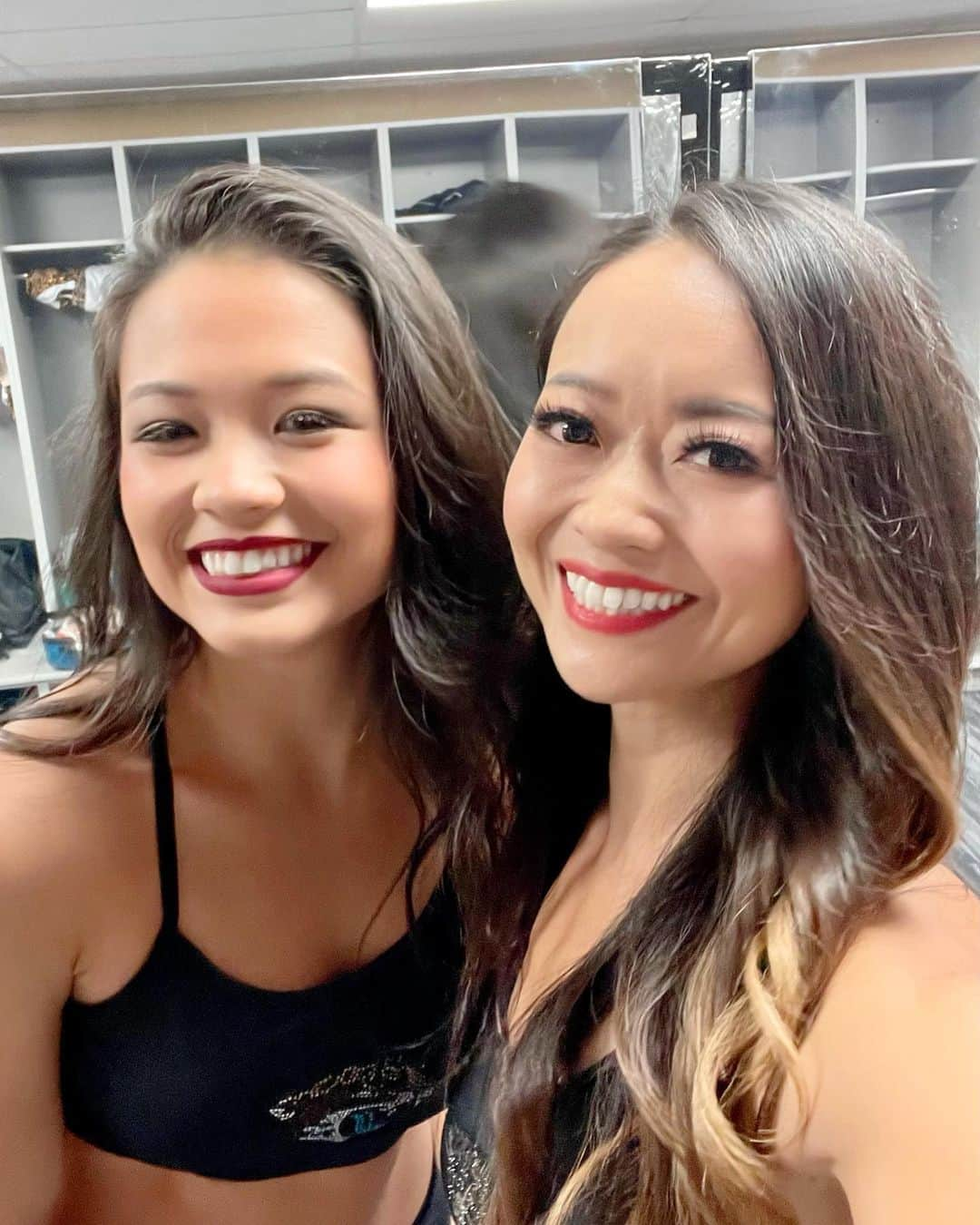 本田景子さんのインスタグラム写真 - (本田景子Instagram)「Happy Birthday to beautiful Asian sis Caroline🎉💖 I'm so happy to be teammate with you!! Hope you have a wonderful day😘💖 . . #jacksonville #florida #Jags #jaguars #roar #theroarofthejaguars #nfl #cheer #cheerleader #nflcheerleader #america #americandream #duval #duuuval #チア #アメリカ生活 #チアリーダー #夢 #挑戦 #意志あるところに道は開ける #wheretheresawilltheresaway #challenge #chance #passion #teammate」9月16日 6時31分 - keikohonda1111