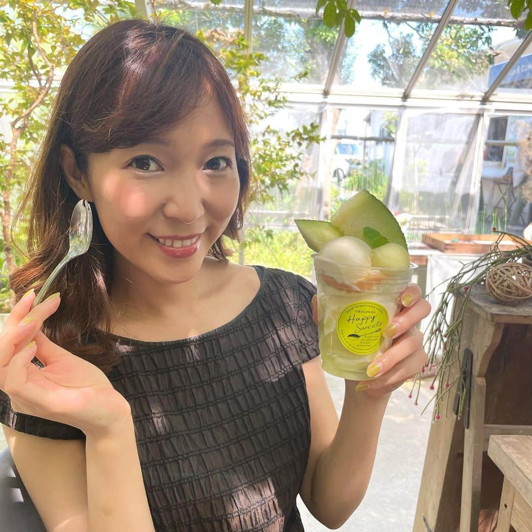 小野澤玲奈のインスタグラム：「７月のメロン🍈  #名倉メロン農場 #袋井市  #クラウンメロン  #shizuokalife  #フルーツ大好き  #夏を振り返る」