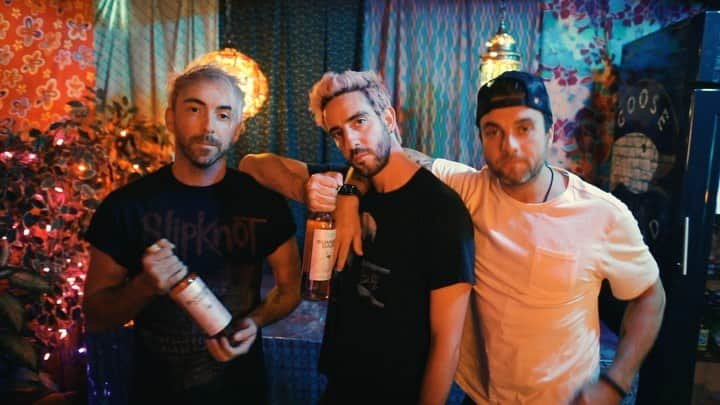 All Time Lowのインスタグラム：「We have just a FEW bottles of Summer Daze Rosé left and we want you to enjoy them poolside before it’s too late.  Order at everythingiswine.alltimelow.com before we’re out!」