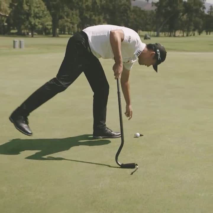 のインスタグラム：「feeling a little old starting my 19th season on @pgatour turned 38 today.   #walkitin #골프」
