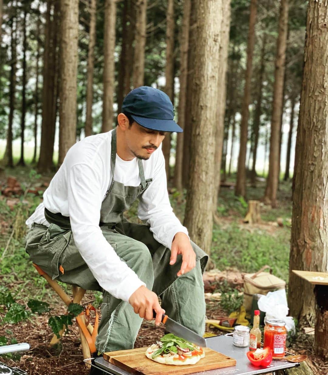 池内博之さんのインスタグラム写真 - (池内博之Instagram)「pizza  生地から初めて作ってみた #pizza  #outdoor  #cooking」9月16日 12時51分 - hiroyuki.ikeuchi