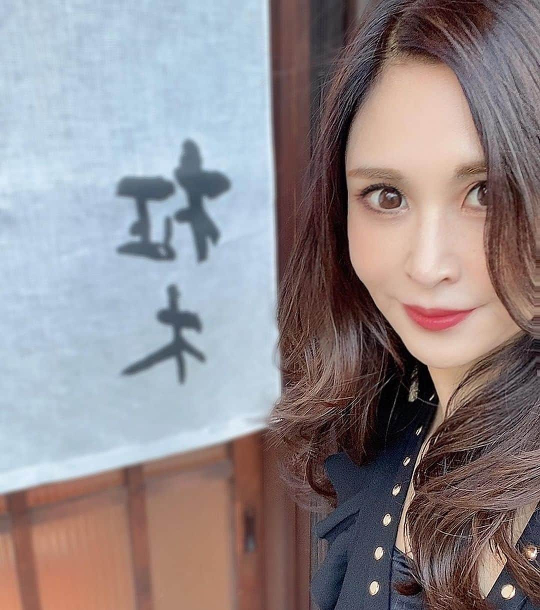 越野矢素子さんのインスタグラム写真 - (越野矢素子Instagram)「昨日は大好きなお鮨屋さんのご夫妻 @sushi_suzuka  にご紹介頂き『柾木』さんに夫婦でご一緒させて頂きました。 柾木さんの大将は「和久傳」さんで修行されており伝統的な和食の味に大将の和食だけに限らず美味しい料理を出したいとう思いから全て独自のスパイスがプラスされていてどれも美味しくて、次は何が出て来るのかな？と楽しみながら最後まで美味しく頂きました。  @masaki_kyoto_restaurant」9月16日 17時12分 - loversyaso