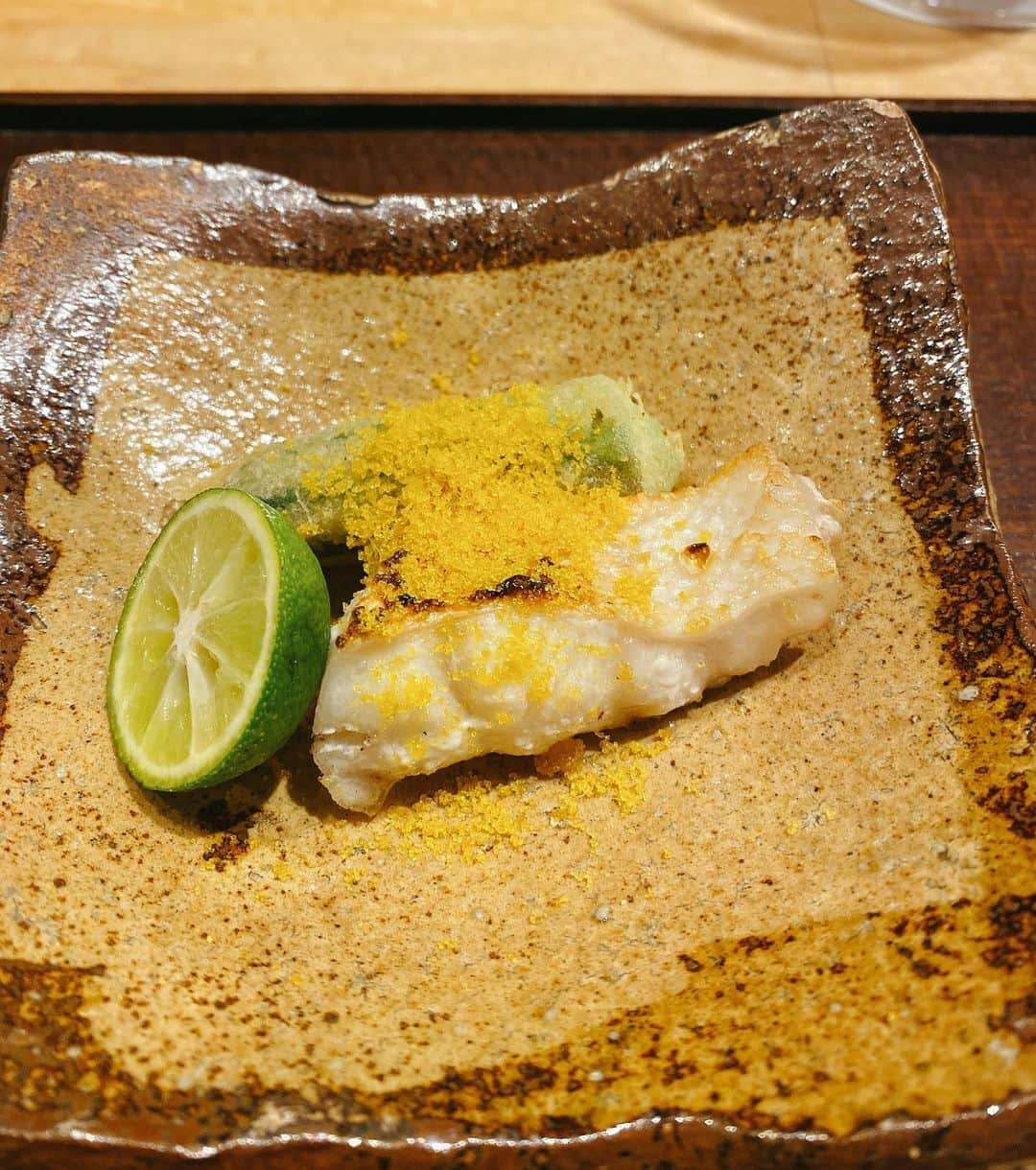 越野矢素子さんのインスタグラム写真 - (越野矢素子Instagram)「昨日は大好きなお鮨屋さんのご夫妻 @sushi_suzuka  にご紹介頂き『柾木』さんに夫婦でご一緒させて頂きました。 柾木さんの大将は「和久傳」さんで修行されており伝統的な和食の味に大将の和食だけに限らず美味しい料理を出したいとう思いから全て独自のスパイスがプラスされていてどれも美味しくて、次は何が出て来るのかな？と楽しみながら最後まで美味しく頂きました。  @masaki_kyoto_restaurant」9月16日 17時12分 - loversyaso