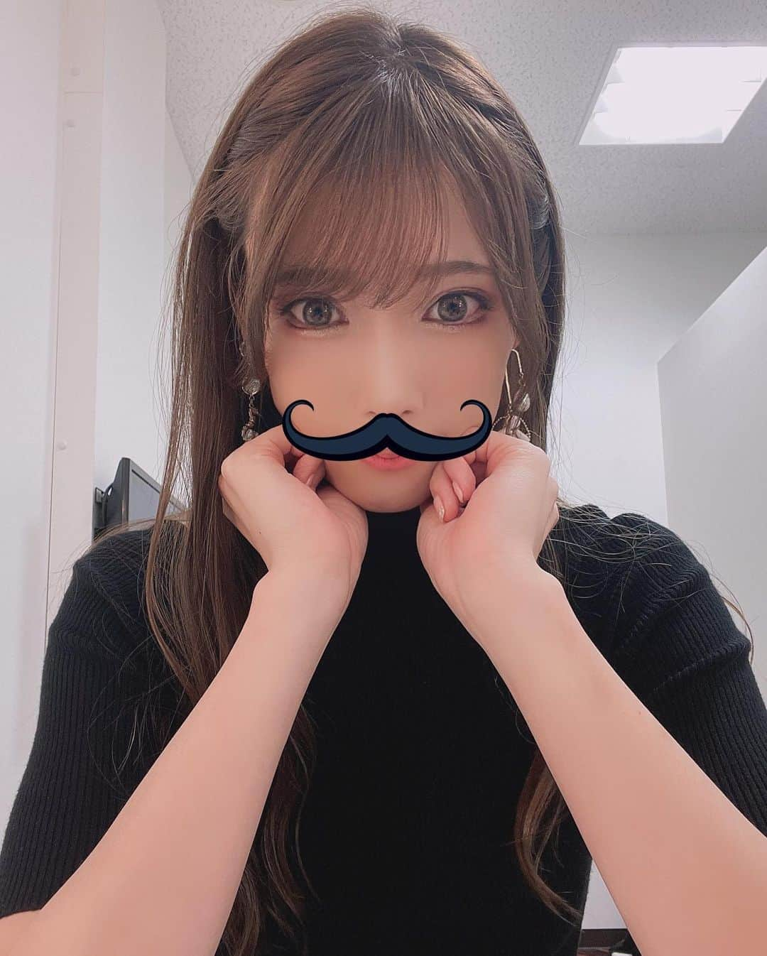 赤井沙希さんのインスタグラム写真 - (赤井沙希Instagram)「収録でした！  試合もそうだけど、毎回毎回緊張する！ いつまで経っても慣れないし、多分この先も一生緊張し続けるんだろうなぁ。  #ddtpro #prowrestling #prowrestler #earrings #収録 #codenate #hairstyle #ackerman」9月16日 18時35分 - saki__akai