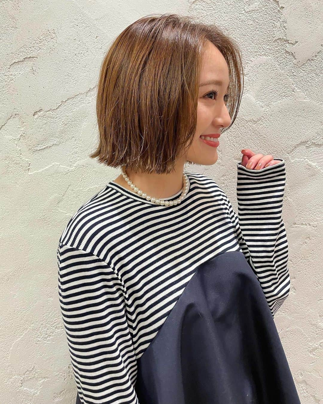 chayさんのインスタグラム写真 - (chayInstagram)「すっきりばっさり💇‍♀️ ここ数年で一番短くしました✨ もっと切りたくなってしまった☺️  高校生の頃からお世話になっていたBOTTOMSのコースケさんが久しぶりに切ってくださいました✂︎ @ko_suke0602  楽しかったー🥳 ありがとうございました👏  #bottoms #ボトムス #hair #bob #ボブ #ヘアアレンジ」9月16日 21時36分 - chay1023_official