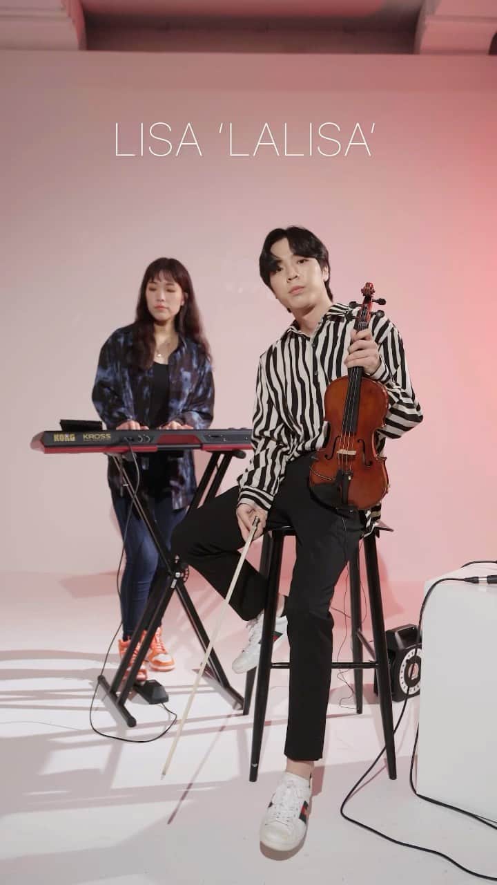 Jun Sung Ahnのインスタグラム：「It's LISA's LALISA... but sad 🥲🎻 What song would you like to hear next? #LISA #LALISA」