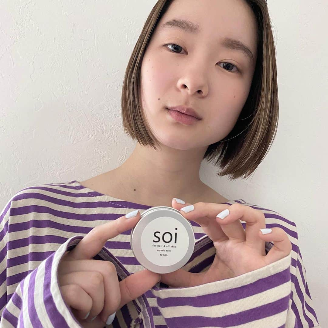 ELICA COLLECTIONさんのインスタグラム写真 - (ELICA COLLECTIONInstagram)「■セール情報 soibalm,Amazonにてタイムーセール 2021/09/27〜2021/10/03 まで ¥1980→¥1425 数量限定28％オフ  @soi_hair @soiconchairの店舗販売、オンラインショップも28%オフです。 この機会に是非！ #soibalm #soioil #haircare #オーガニック #organic #ヘアケア #soihaircare #elica #ヘアーバーム #シアバター #ワックス #オーガニックワックス #ウェットヘア #ウエットスタイリング #濡れ髪 #濡れ感 #hairoil #hairbalm #スタイリング剤 #セール情報 #エヌドットポリッシュオイル #amazon #下北沢soi #ナチュラルバーム #セール #ストレートヘア #amazonタイムセール」9月17日 9時58分 - soi_haircare