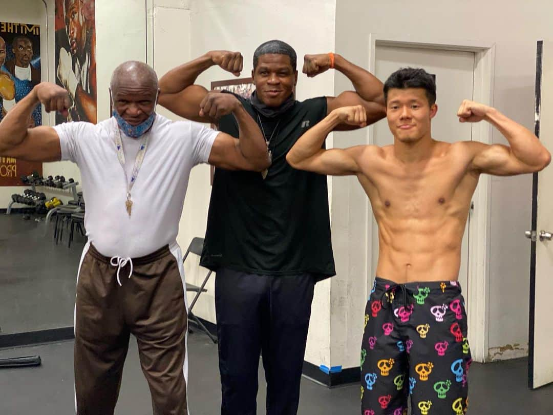 亀田和毅さんのインスタグラム写真 - (亀田和毅Instagram)「@greatnessone_  @floydjoymayweathersr #mayweather #gym #lasvegas #mexicanito #tomokikameda #mexico #campeon #tomoki」9月17日 3時47分 - tomokikameda