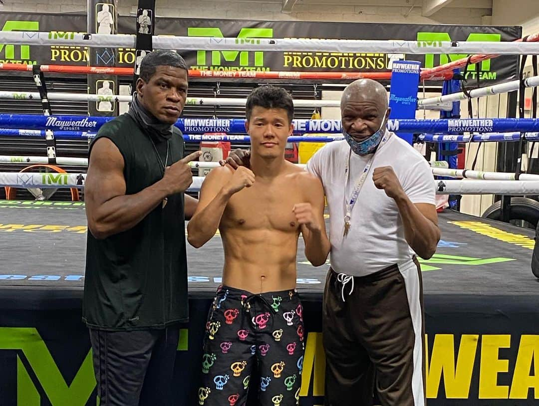 亀田和毅さんのインスタグラム写真 - (亀田和毅Instagram)「@greatnessone_  @floydjoymayweathersr #mayweather #gym #lasvegas #mexicanito #tomokikameda #mexico #campeon #tomoki」9月17日 3時47分 - tomokikameda