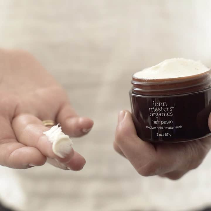 John Masters Organicsのインスタグラム：「Hair Paste is back in stock! 🌿 Our bestselling styler is back. Medium hold + texture  Link in bio to shop.」