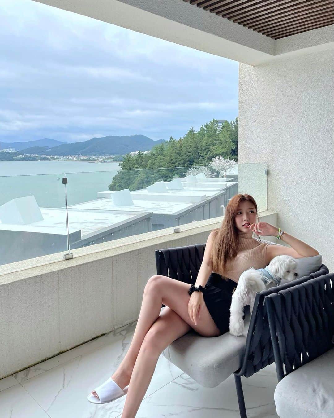 Choi Somiさんのインスタグラム写真 - (Choi SomiInstagram)「⠀⠀⠀⠀ #광고 #글랜더 #glander  베프랑 이루랑 여행 #슈가브리움 첫날 열 장 꽉꽉 채워도 부족해🤍🤍」9月17日 19時44分 - cxxsomi