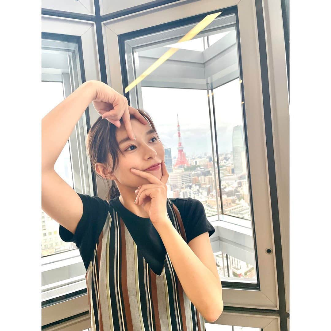 芳根京子さんのインスタグラム写真 - (芳根京子Instagram)「「真犯人フラグ」の番宣で バラエティにお邪魔し始めています。 お楽しみに🌱  お爪に可愛い色を塗ってもらいました。  #芳根京子を置いておきます  #真犯人フラグ #🚩  #🗼」9月17日 20時16分 - yoshinekyoko