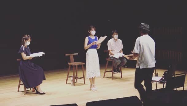 大家彩香さんのインスタグラム写真 - (大家彩香Instagram)「先日ご案内した 朗読劇「家族草子」に挑戦⭐️  第一弾が先程12:00に配信に なりました😊💕  プロフィールにリンクを はっています❤️ ぜひ、ご覧下さい💗  #札幌テレビ#どさんこワイド朝#stv#どさんこ動画プラス#大家彩香#藤井孝太郎#西尾優希#朗読劇#家族草子#挑戦」9月17日 12時11分 - ayaka_oie_official