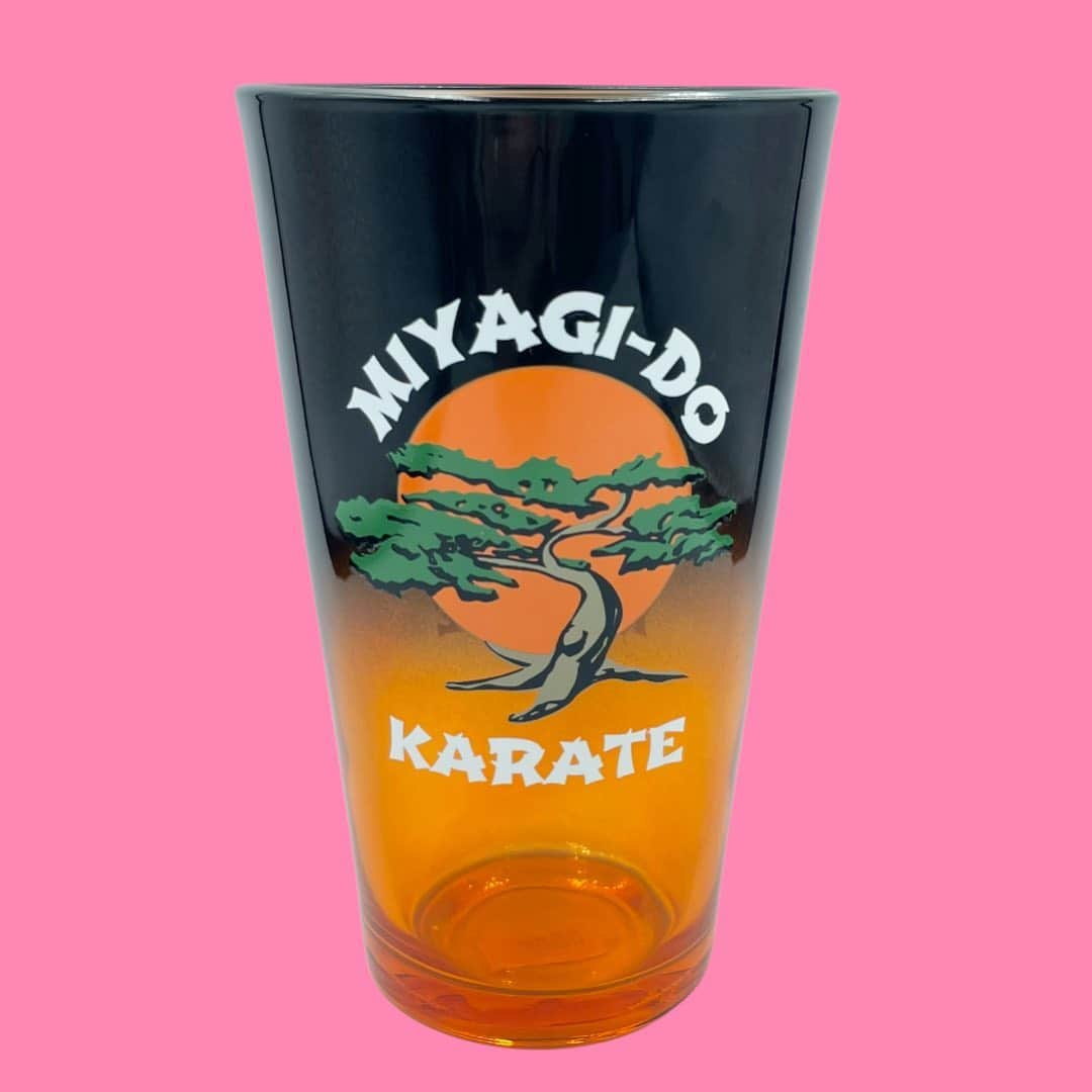 おもちゃやSPIRALさんのインスタグラム写真 - (おもちゃやSPIRALInstagram)「Cobra Kai Glass入荷しました🥋🪴  3800yen +tax」9月17日 13時21分 - spiral_toy