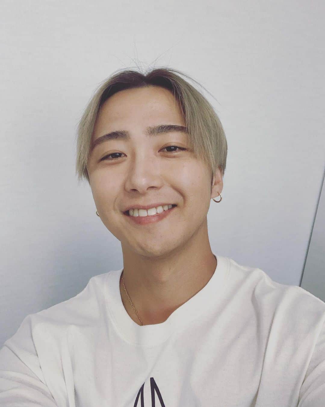 大野雄大のインスタグラム：「今日は番組収録でドライブとちょっとだけ釣りしてきますっ！！^ ^  晴れすぎてなくて良かったです。笑  #雨じゃなくて良かった #晴れたらそれはそれで良かった #結局なんでも良かったと思うのは考えようですね笑」