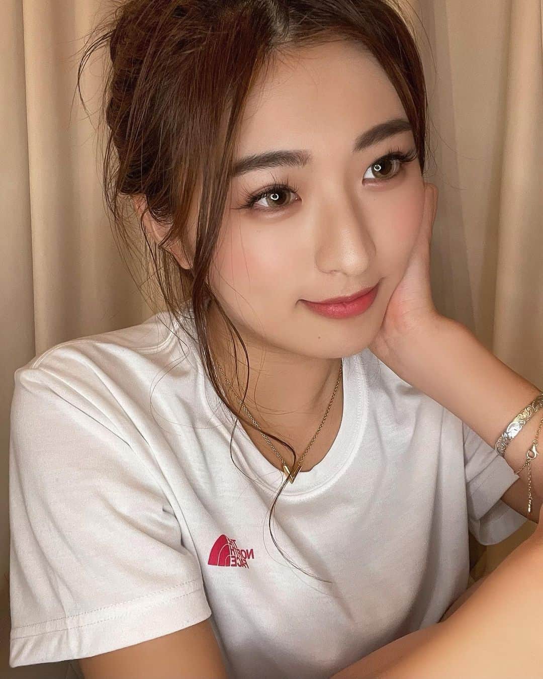MIYABIのインスタグラム：「ボシャボシャみやび💜  台風吹き飛ばしてくださいませんか？🥺🙏  #cyberjapandancers #サイバージャパンダンサーズ #cjd_miyabi #ミヤビーム」