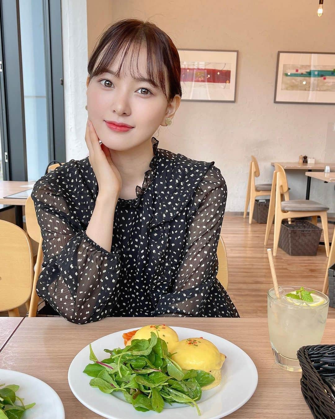 兒玉遥さんのインスタグラム写真 - (兒玉遥Instagram)「久しぶりに外食🍽 エッグベネディクトって美味しいですよね🧡  卵がとろけました🤤  #東京駅カフェ」9月17日 17時51分 - haruka_kodama919