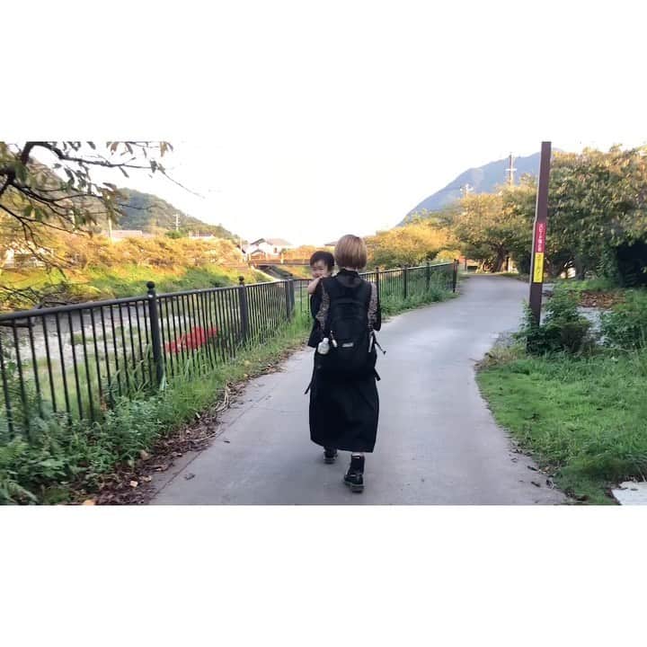 高松雪乃のインスタグラム：「河津の川沿いをお散歩した時の動画🎣自然に癒される〜🗻」