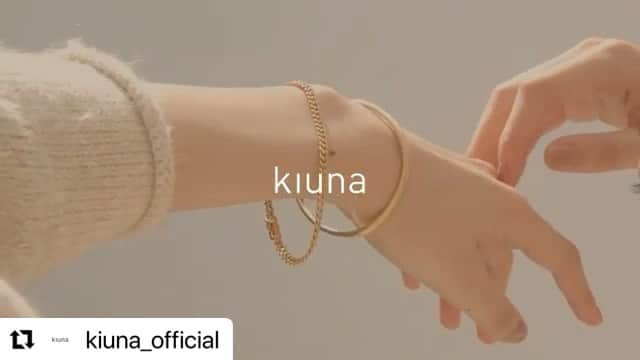 岩崎拓馬のインスタグラム：「. . @kiuna_official  . . 9/18(土)  @escapers_online  にて商品公開スタートいたします。  kiuna image  Crew  Creative director / Editor in Chief  Hiroyuki Kubo @union_magazine   Stylist / Producer Maiko Kimura @maiko.mu   Hair  Shuco @shucohair   Maku-up Nobuko Maekawa @nobukomakeup   Video grapher Hiroshi Fujiwara   Model Sen zhao @_sen_zhao_  Takuma Iwasaki @takuma_iwasaki  . . #kiuna #circulereconomy」