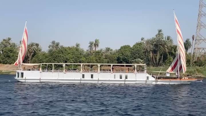クリスタル・ハリスのインスタグラム：「Nile cruise Day 3 with @nourelnil ⛵️   This is a day devoted to the river. We had breakfast and set sail. We stopped at an island and had the chance to enjoy ourselves on our boat, Adelaïde. Someone on the boat had a birthday so we celebrated them and then tied up at the foot of floodlit temple of Gebel Silsileh.  🎥 @jeremybrookover  #egypt #nilecruise #nourelnil #luxor #aswan #travelvlog #adventure #adventurer #sail #nilesailing #explore #travel #love #trip」