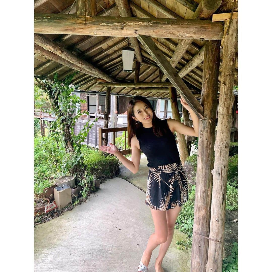 葛巻佳那のインスタグラム：「久しぶりに ザ夏休み！みたいな元気な姿を載せてみます🌻w  #今年は夏が短く感じたな」