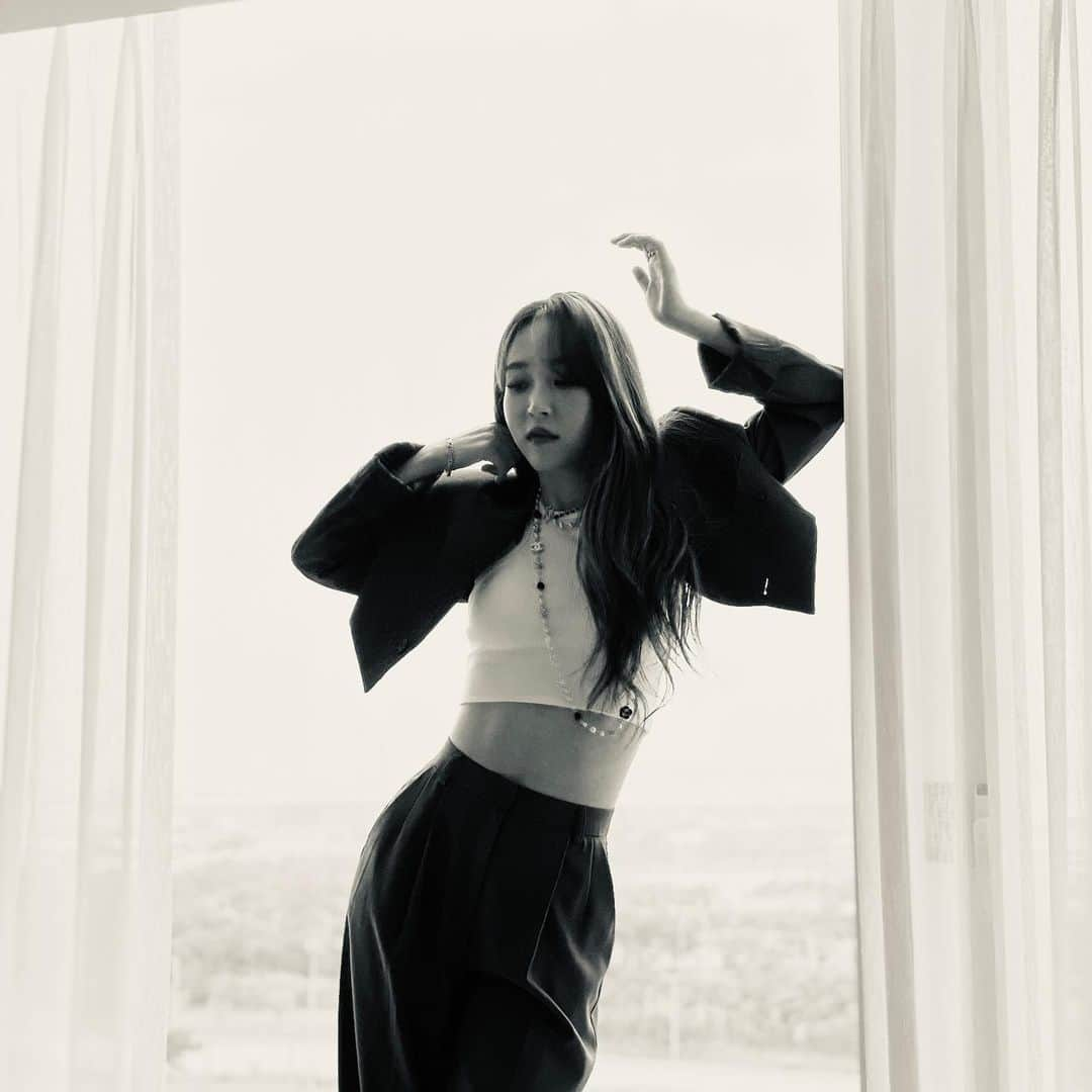 ムンビョルさんのインスタグラム写真 - (ムンビョルInstagram)「🍷」9月17日 22時40分 - mo_onbyul