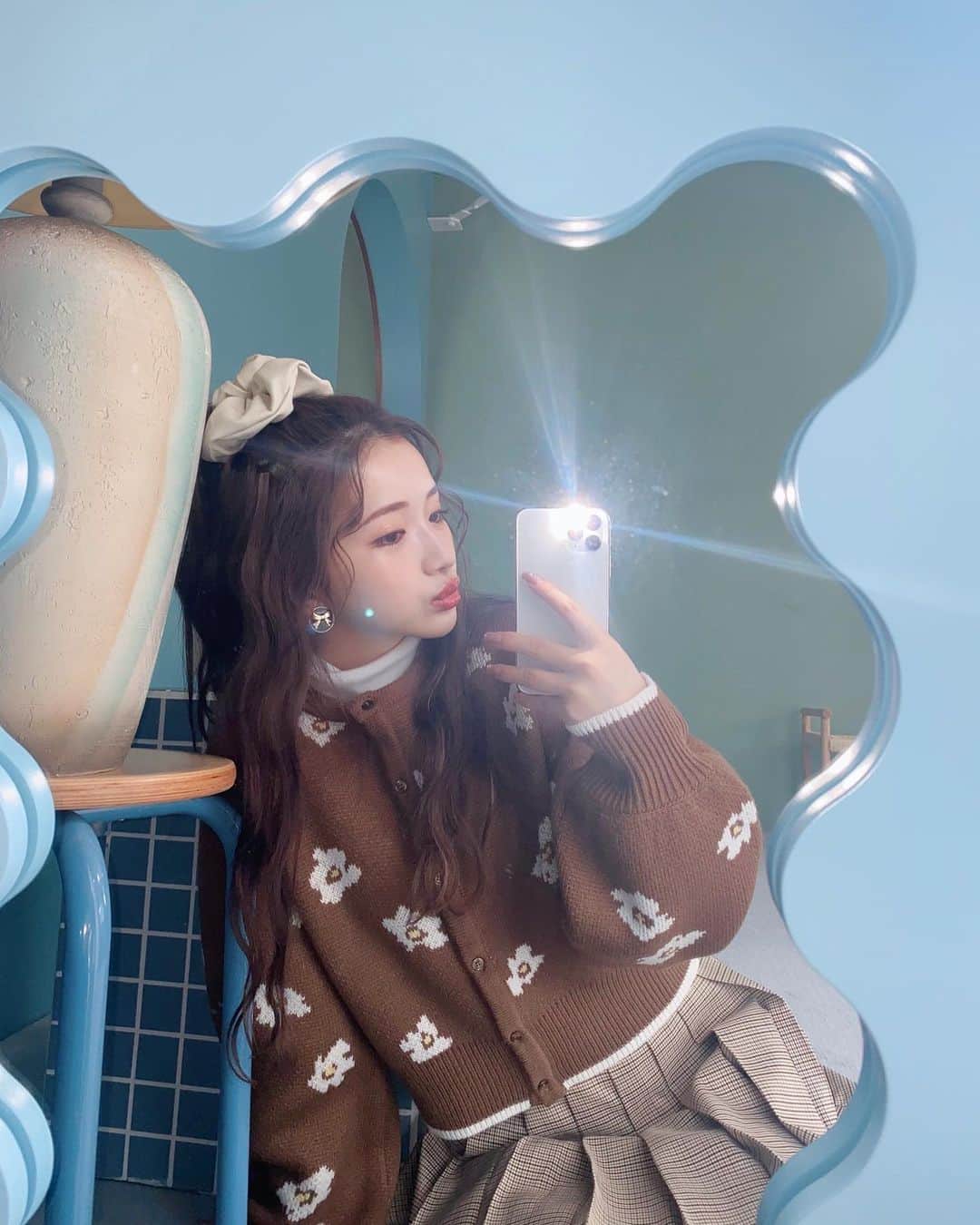 南りほのインスタグラム：「@wego_official  秋服が可愛い🥵🤎どうしよう、、、全部欲しくなったけど そろそろウォークインクローゼット入りきらない🥲」