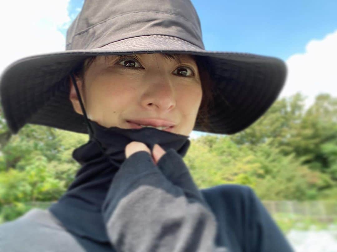 前田ゆかさんのインスタグラム写真 - (前田ゆかInstagram)「種まきに苗から育てる 冬野菜作り🥬  また観察日記のはじまり〜 #まえゆか畑日記  #無農薬栽培 #無農薬野菜  #冬野菜 #癒しの時間 #耳にかける首まで隠せるマスク #日常に感動のスイッチ」9月17日 23時05分 - maeyuka